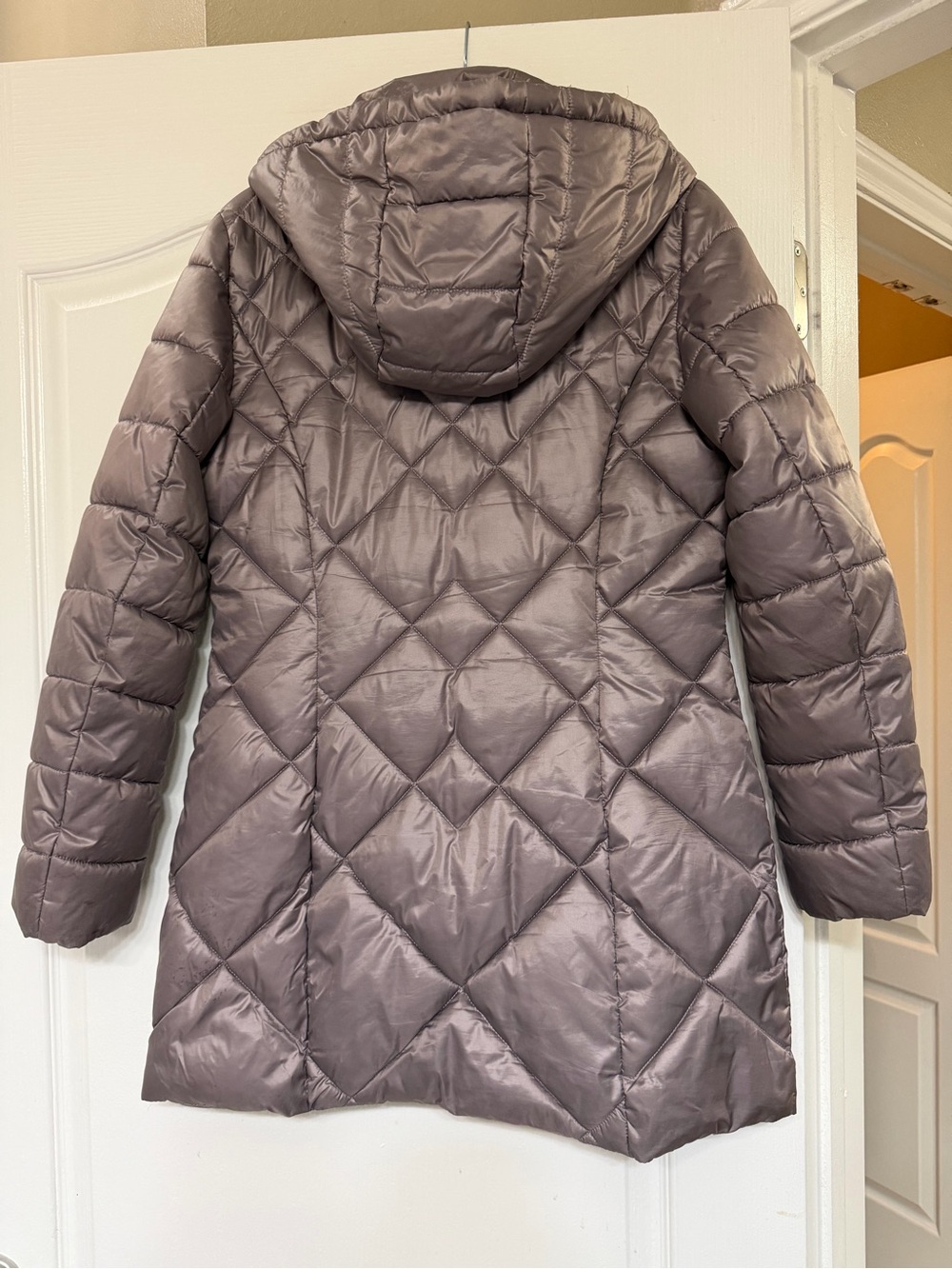Andrew Marc Quilted Long Puffer Coat Size S Metallic Taupe Mauve Hooded Zip - Picture 7 of 11
